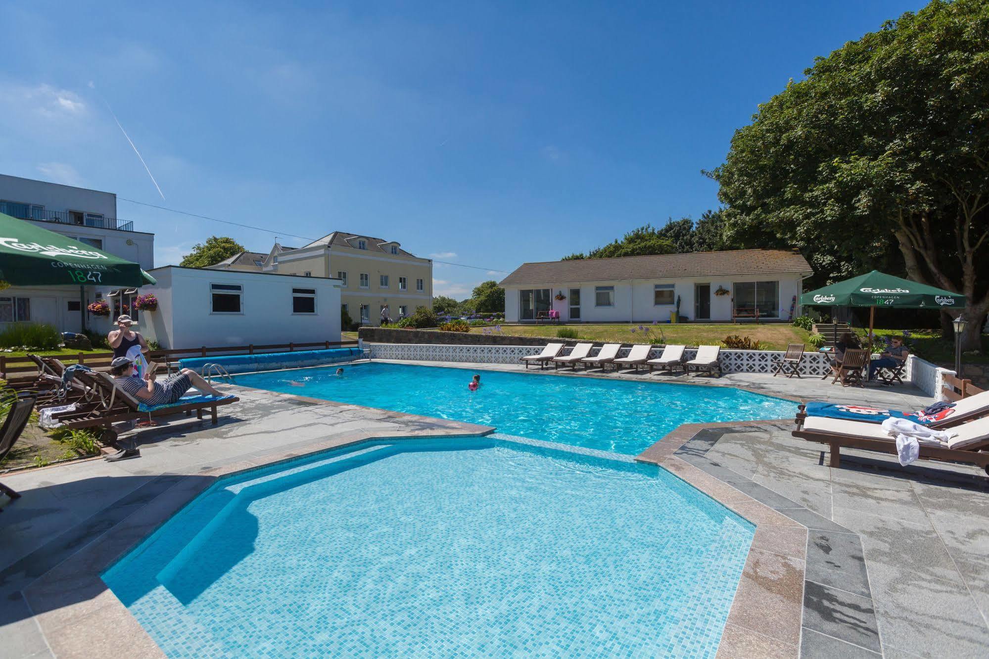 La Collinette Hotel, Cottages & Apartments Saint Peter Port Exterior photo
